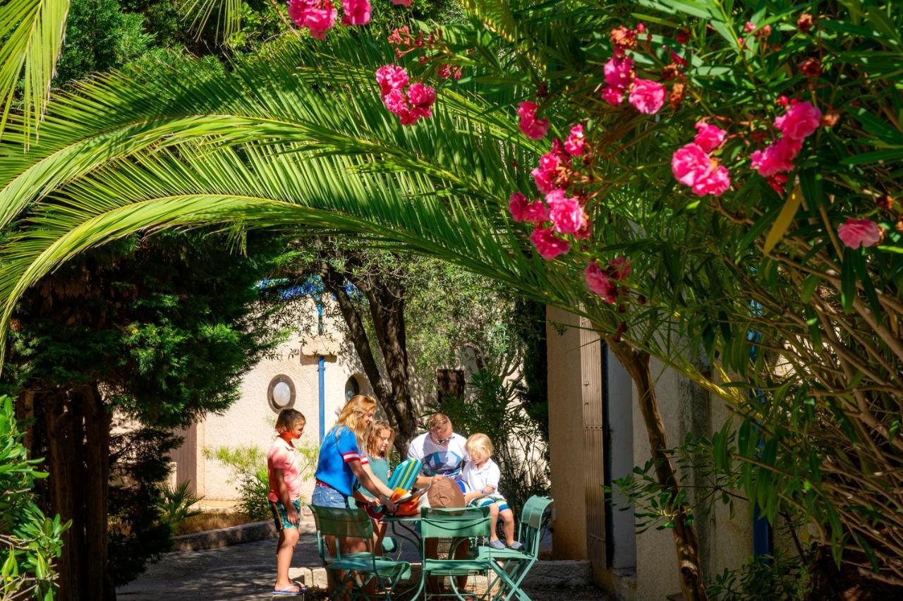 Residence Goelia Les Jardins D'Azur Saint-Raphael  Bagian luar foto